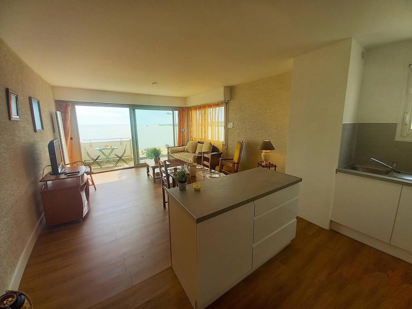 Royan - Vue Mer Pour Cet Appartement Face A La Plage - Grande Conche Екстер'єр фото