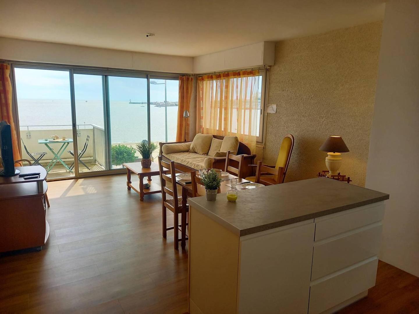 Royan - Vue Mer Pour Cet Appartement Face A La Plage - Grande Conche Екстер'єр фото