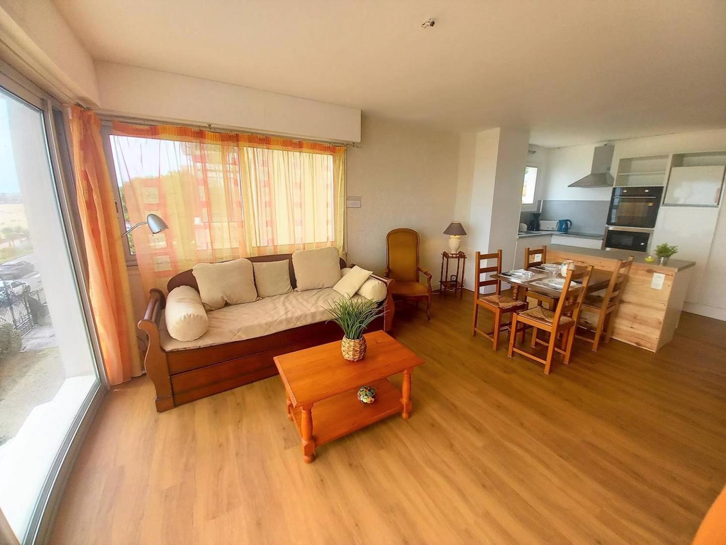 Royan - Vue Mer Pour Cet Appartement Face A La Plage - Grande Conche Екстер'єр фото